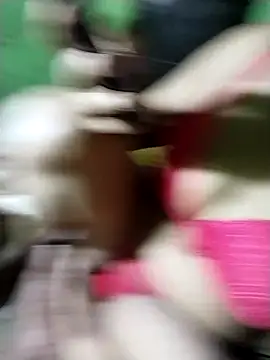 Romantic-Couple999 online show from April 2026 05:17:02 PM