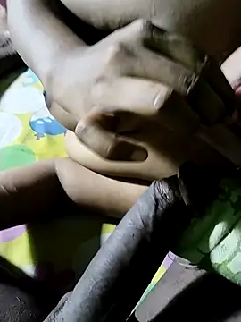 Romantic-Couple999 online show from April 2026 05:03:02 PM