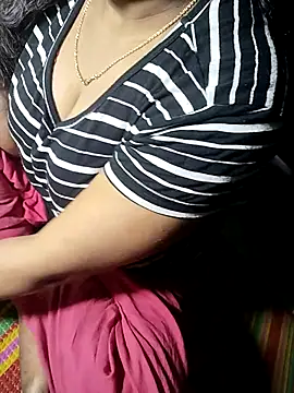 Romantic-Couple999 online show from March 2026 05:21:01 PM