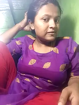 Romantic-Couple999 online show from February 2026 04:26:01 PM