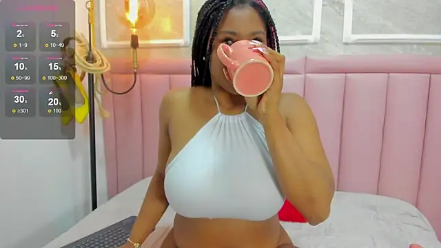 Luna cocoa online show from February 2026 12:37:01 PM