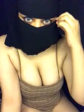 Gamila  online show from April 2026 10:10:01 AM