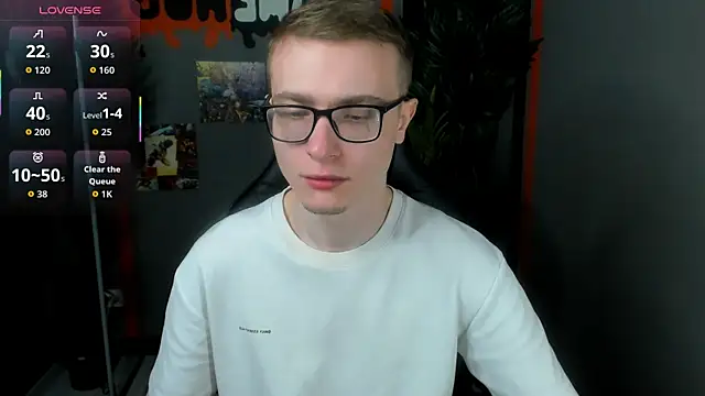 Snapshot of Emmit_Barker chatting on May 2026 09:02:01 AM Emmit Barker online show from May 2026 09:02:01 AM