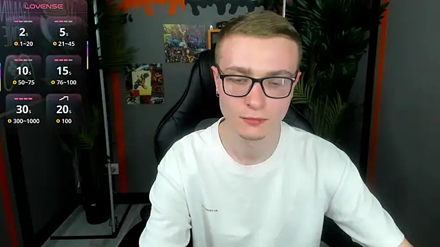 Snapshot of Emmit_Barker chatting on May 2026 03:52:02 PM Emmit Barker online show from May 2026 03:52:02 PM