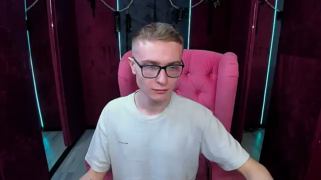 Snapshot of Emmit_Barker chatting on April 2026 03:27:02 PM Emmit Barker online show from April 2026 03:27:02 PM