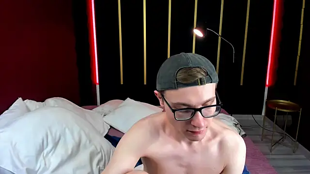 Snapshot of Emmit_Barker chatting on June 2026 05:12:01 AM Emmit Barker online show from June 2026 05:12:01 AM