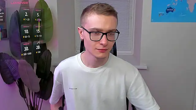 Snapshot of Emmit_Barker chatting on May 2026 11:44:01 AM Emmit Barker online show from May 2026 11:44:01 AM
