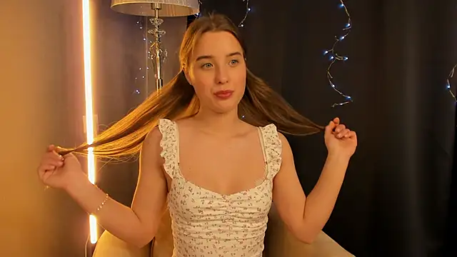 NightGloss online show from February 2026 01:11:02 PM