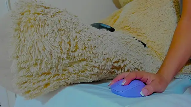 Snapshot of alix_pretty18 chatting on February 2026 03:10:02 PM alix pretty18 online show from February 2026 03:10:02 PM