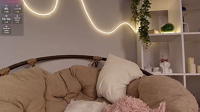 Courtney C online show from February 2026 05:10:02 AM