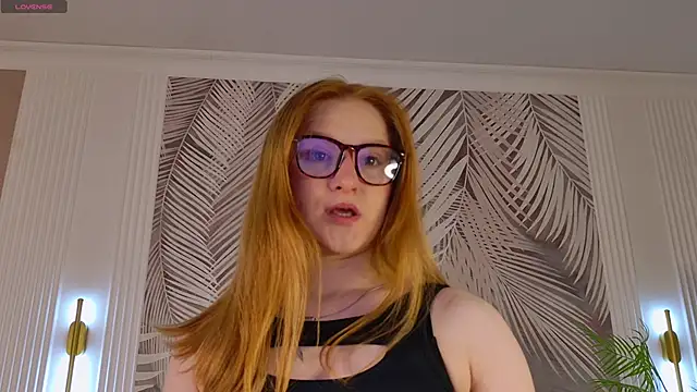 Snapshot of AmandaWatts chatting on February 2026 05:19:02 AM AmandaWatts online show from February 2026 05:19:02 AM