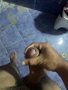 alrricmo online show from February 2026 12:00:01 PM