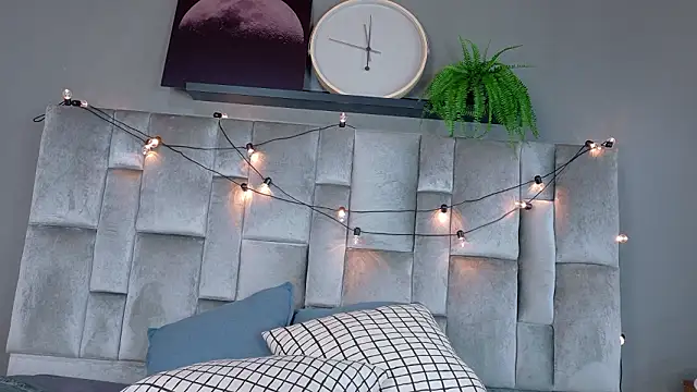 EmmaLou   online show from February 2026 04:07:01 AM