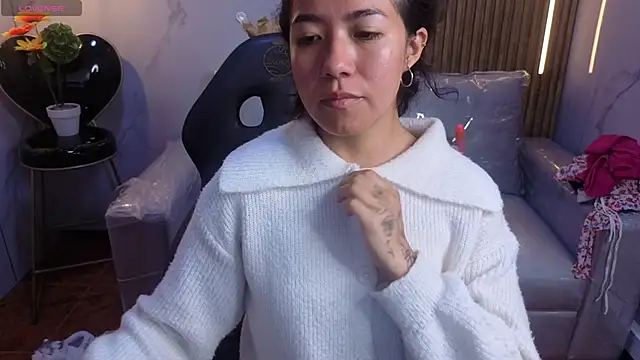 Lynn turner online show from March 2026 01:16:02 PM