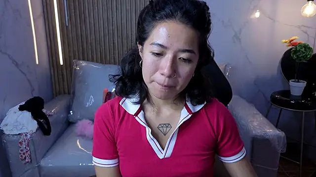 Lynn turner online show from March 2026 01:01:01 PM