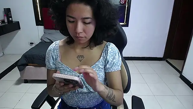 Lynn turner online show from April 2026 12:55:02 PM