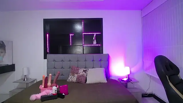 Lynn turner online show from March 2026 01:23:02 PM