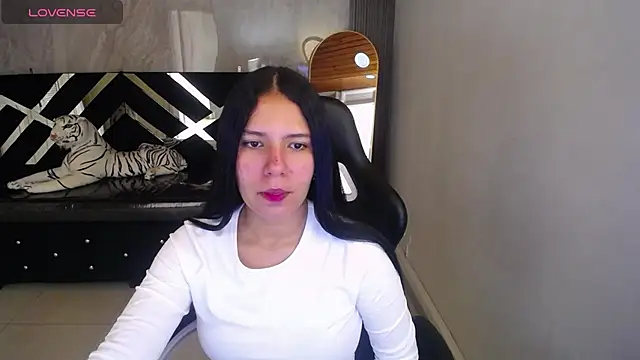 Isabellanoir a online show from February 2026 01:10:01 PM