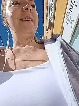 Snapshot of sexyrubyta chatting on February 2026 12:51:02 PM sexyrubyta online show from February 2026 12:51:02 PM