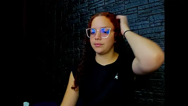 Miss Dior2 online show from April 2026 02:54:01 PM