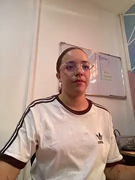 Miss Dior2 online show from February 2026 03:43:02 PM