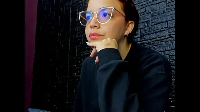 Miss Dior2 online show from April 2026 02:11:01 PM