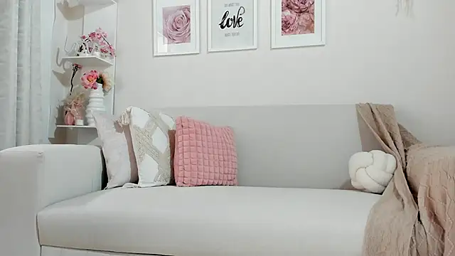 Mia Rosee1 online show from April 2026 04:24:02 PM