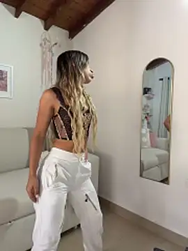 Mia Rosee1 online show from May 2026 07:47:02 PM