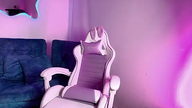 Snapshot of Giaa_Moretii chatting on February 2026 01:50:02 AM Giaa Moretii online show from February 2026 01:50:02 AM