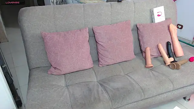 HannaRodri online show from April 2026 09:10:02 PM