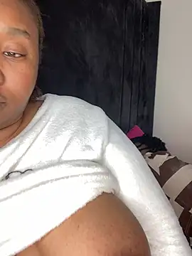 Snapshot of MeekyCurvyAss chatting on May 2026 08:06:02 PM MeekyCurvyAss online show from May 2026 08:06:02 PM