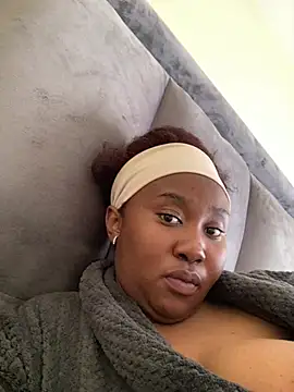 Snapshot of MeekyCurvyAss chatting on July 2026 10:23:02 AM MeekyCurvyAss online show from July 2026 10:23:02 AM