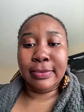 Snapshot of MeekyCurvyAss chatting on July 2026 06:19:02 AM MeekyCurvyAss online show from July 2026 06:19:02 AM