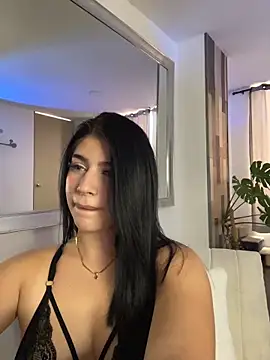  HannahFox  online show from June 2026 10:00:01 PM