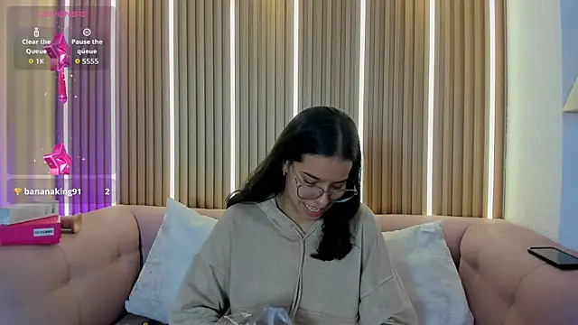 Luna Millers online show from July 2026 04:12:02 AM