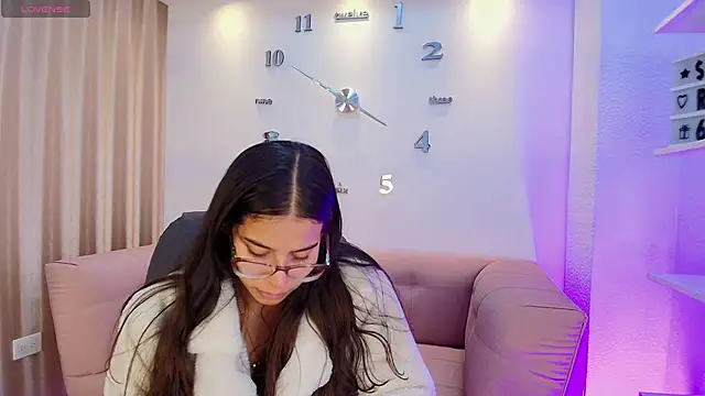 Snapshot of Luna_Millers chatting on February 2026 03:39:01 AM Luna Millers online show from February 2026 03:39:01 AM