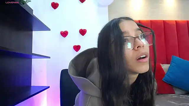 Snapshot of Luna_Millers chatting on March 2026 04:12:02 AM Luna Millers online show from March 2026 04:12:02 AM