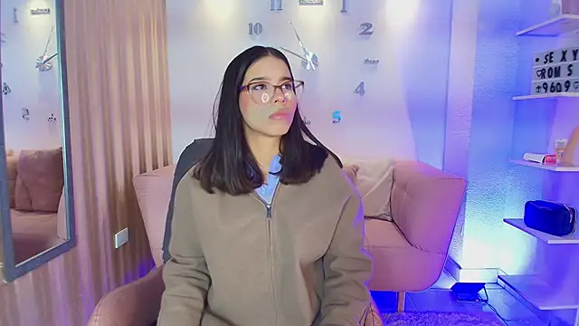 Snapshot of Luna_Millers chatting on March 2026 03:50:02 AM Luna Millers online show from March 2026 03:50:02 AM