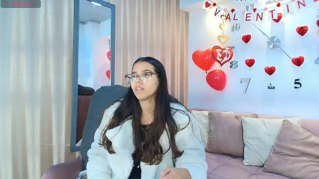 Snapshot of Luna_Millers chatting on February 2026 03:48:02 AM Luna Millers online show from February 2026 03:48:02 AM