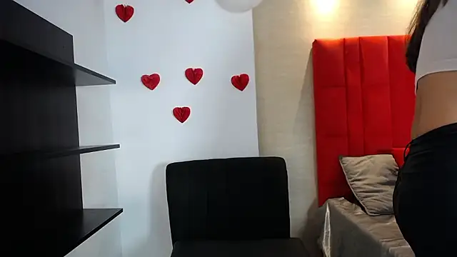 Snapshot of Luna_Millers chatting on February 2026 04:25:02 AM Luna Millers online show from February 2026 04:25:02 AM