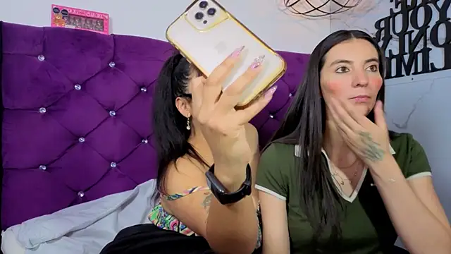 Valkiria-and-Dione online show from March 2026 08:11:02 PM