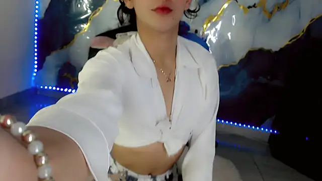 NathalialLooes online show from June 2026 04:46:01 AM