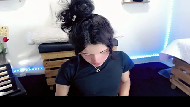 NathalialLooes online show from March 2026 05:09:01 AM