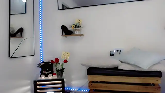 NathalialLooes online show from March 2026 05:09:01 AM