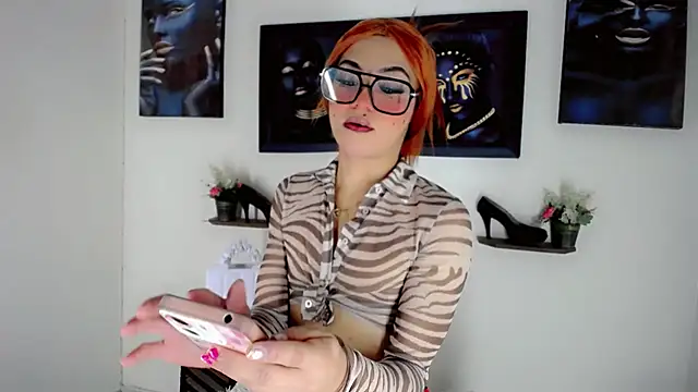 NathalialLooes online show from May 2026 05:11:01 AM