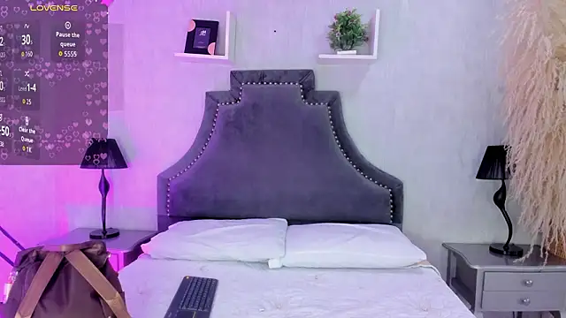 KarelyMitchel online show from March 2026 12:32:02 PM