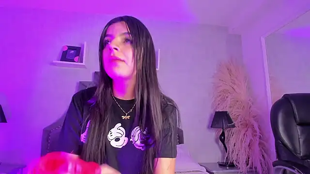 KarelyMitchel online show from February 2026 01:02:01 PM