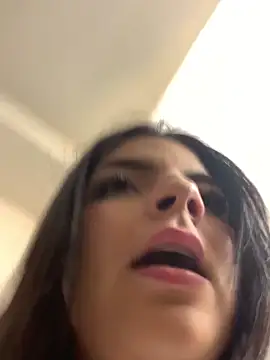 KarelyMitchel online show from April 2026 12:23:01 PM