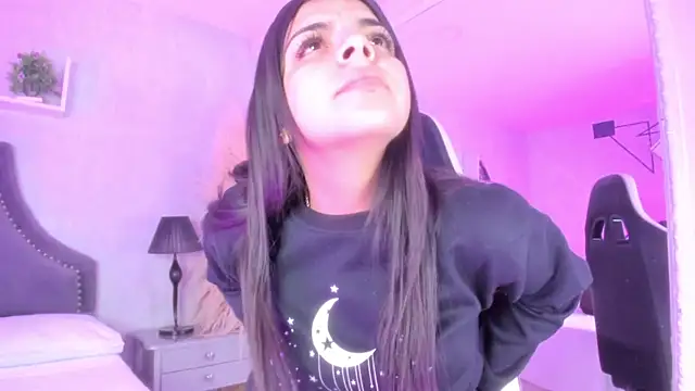 KarelyMitchel online show from April 2026 12:43:01 PM