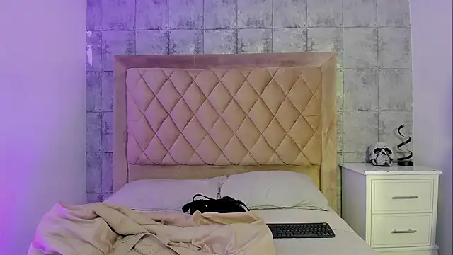 CleoFoxx  online show from March 2026 12:24:01 PM